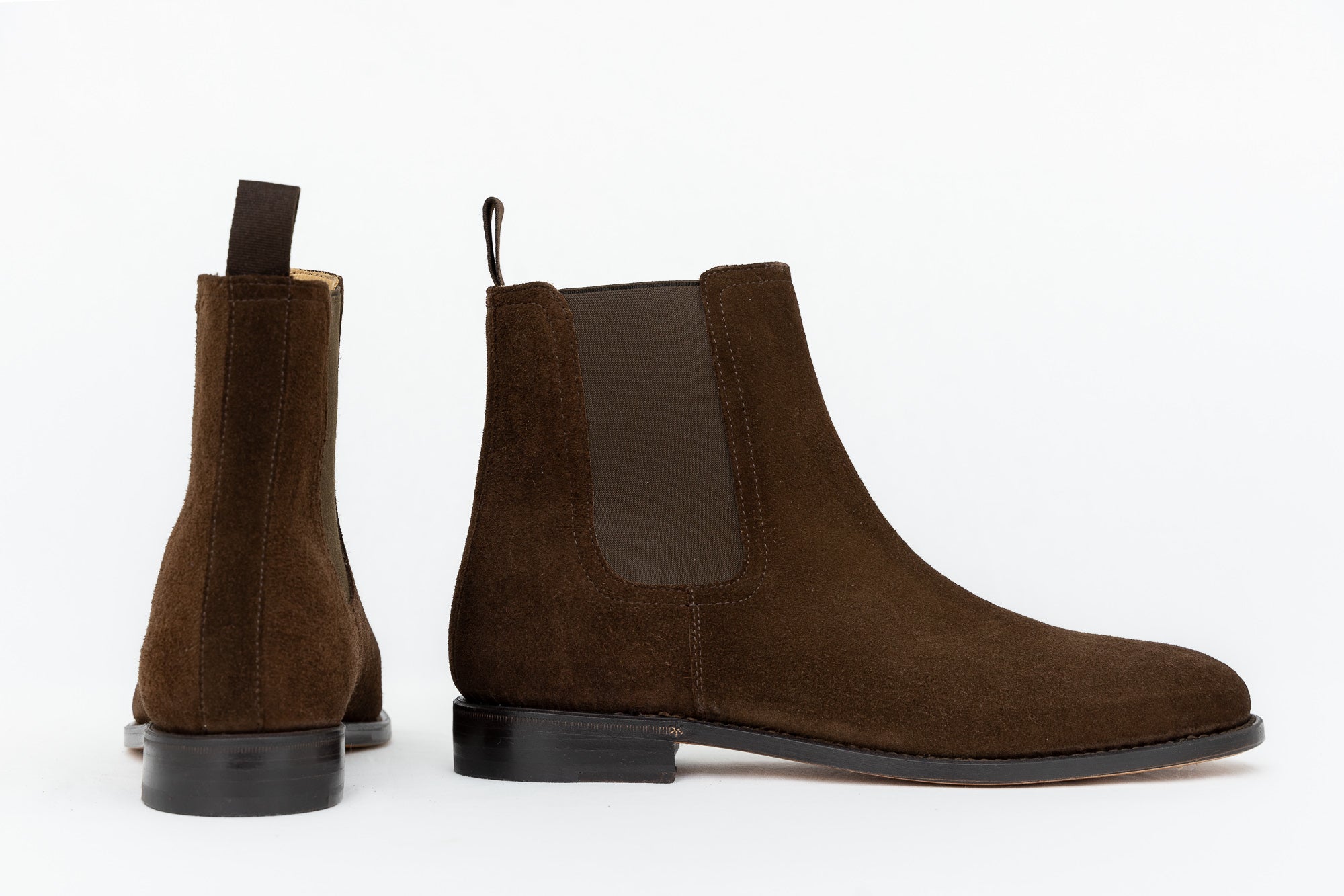 Chelsea boots en cuir et velours en noir ou marron pour homme